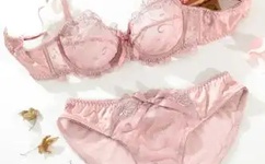 双腿打开揉弄高潮漫画H